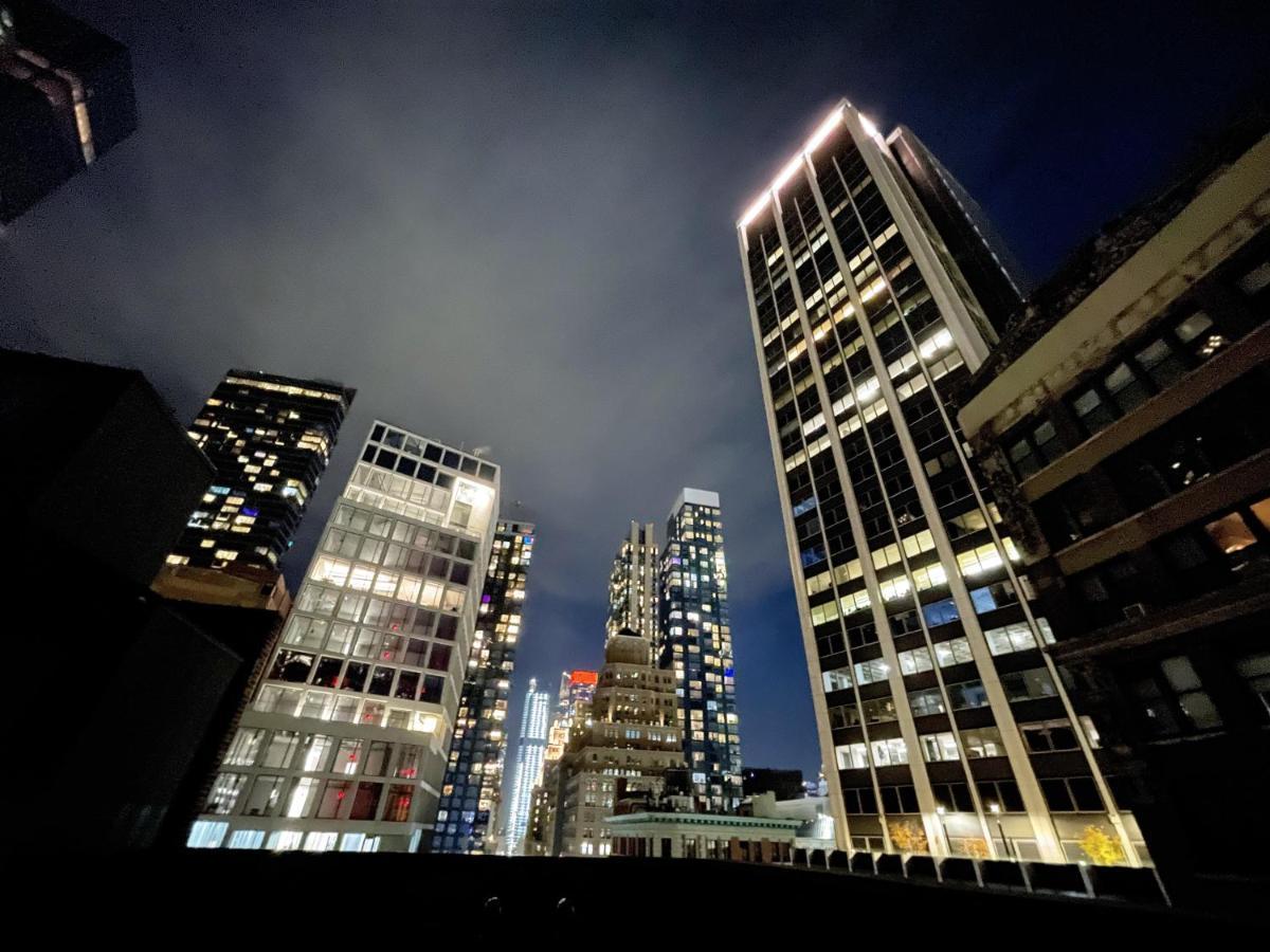 Hotel And The City, Rooftop City View New York Exterior foto